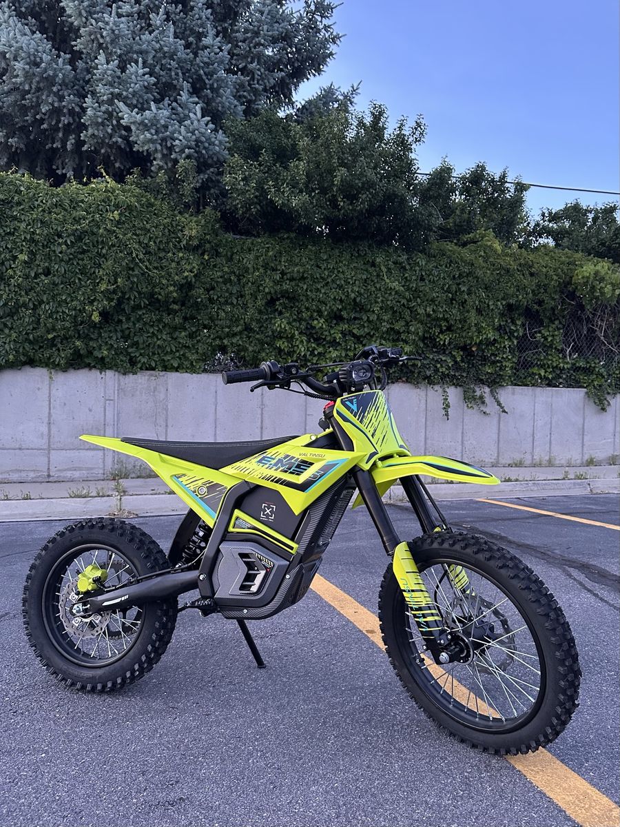 Em-5 Pro Electric Dirtbike