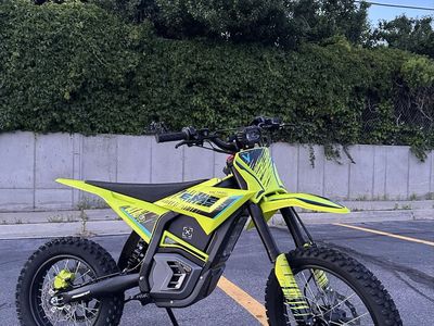 Em-5 Pro Electric Dirtbike