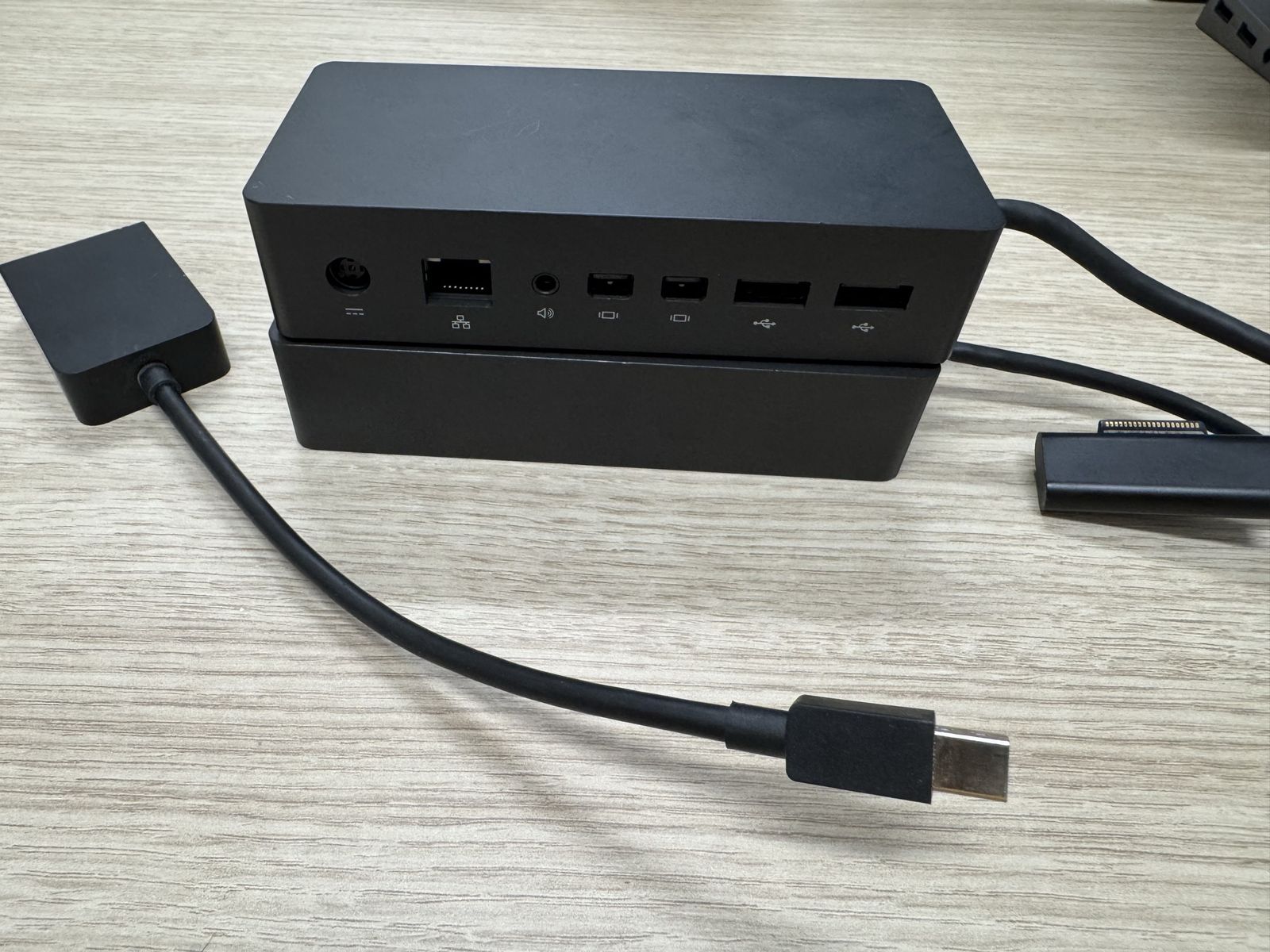 Surface Pro Dock (1st Gen)