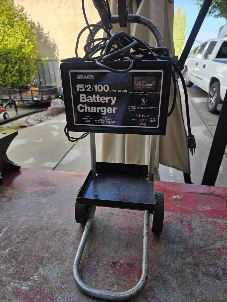 manual, sears 15/2/100 Amp 12V Heavy-Duty Wheeled Battery Charger and Engine Starter