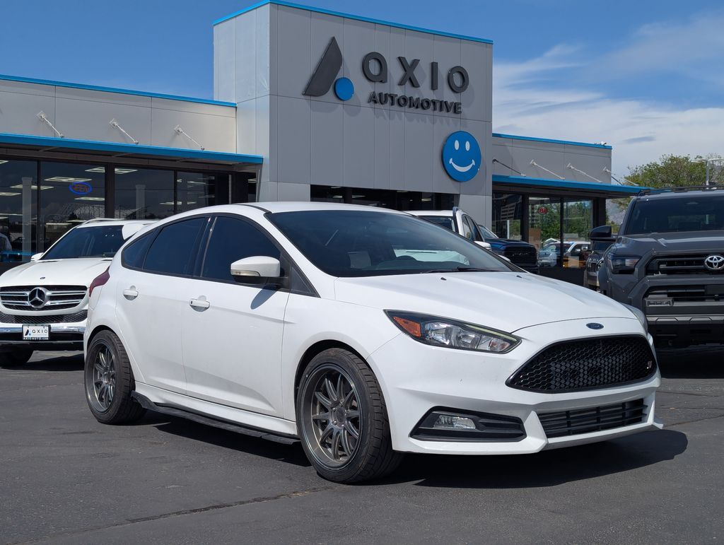 2018 Ford Focus ST
