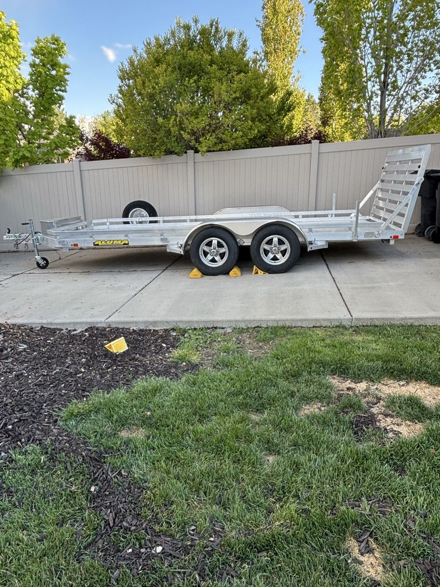 2022 Aluma  vehicle/utility trailer