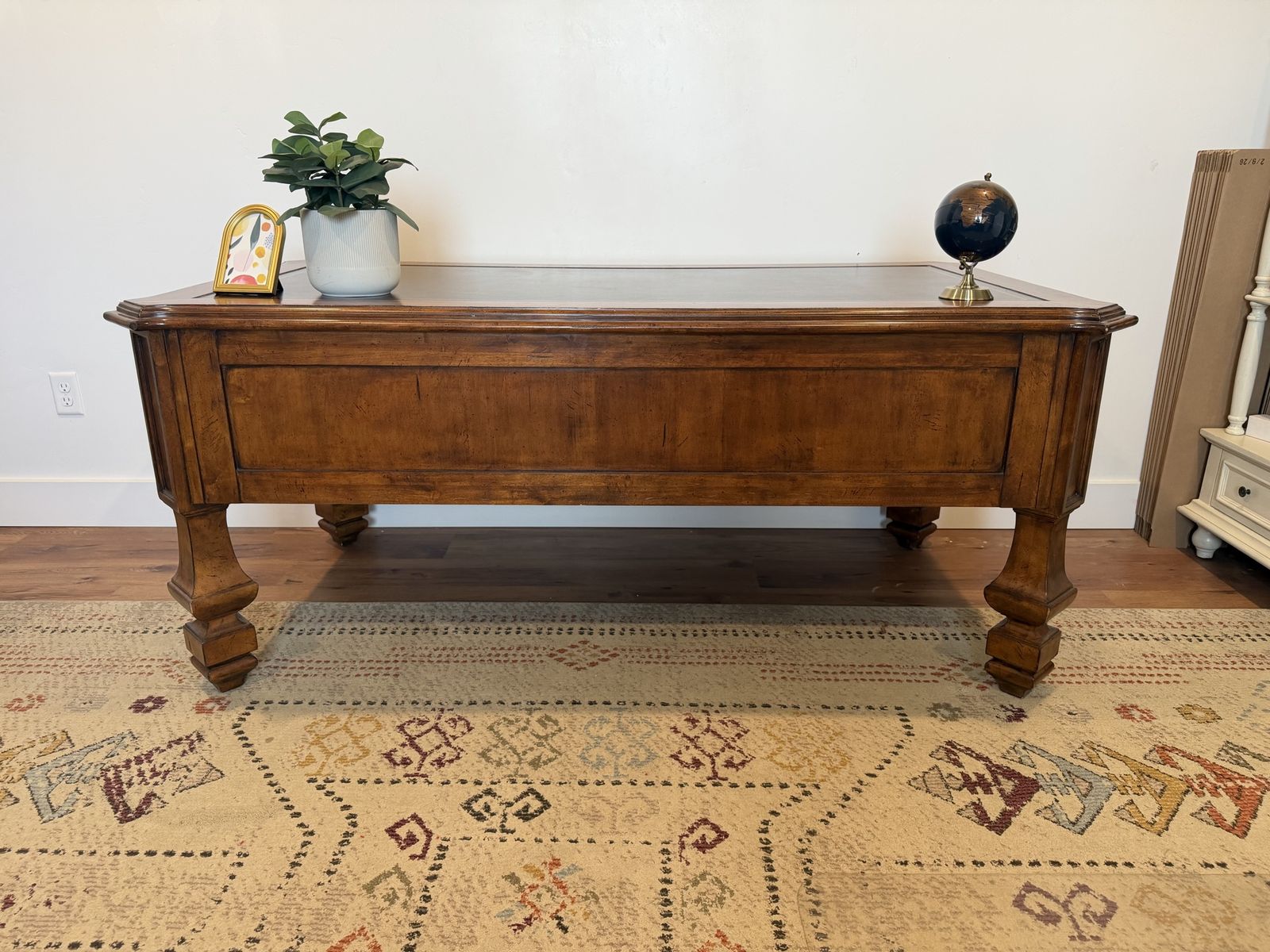 Main image 7