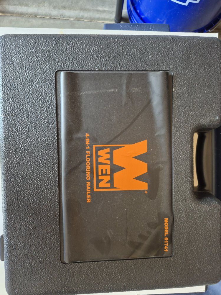 WEN 61741 4-in-1 Pneumatic Flooring Air Nailer and Stapler with Case