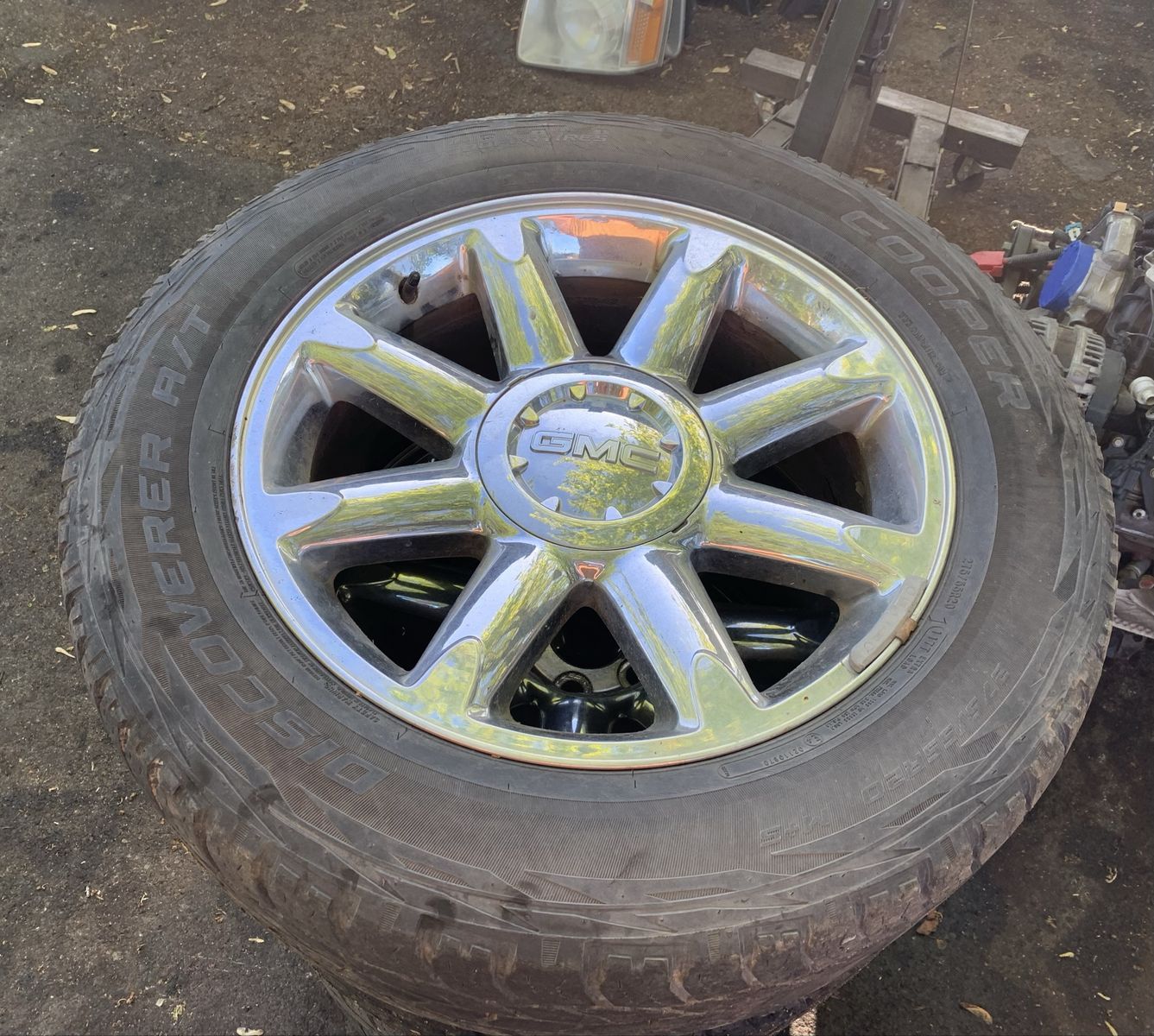 275/55-20 tires and 6x139.7 wheels set