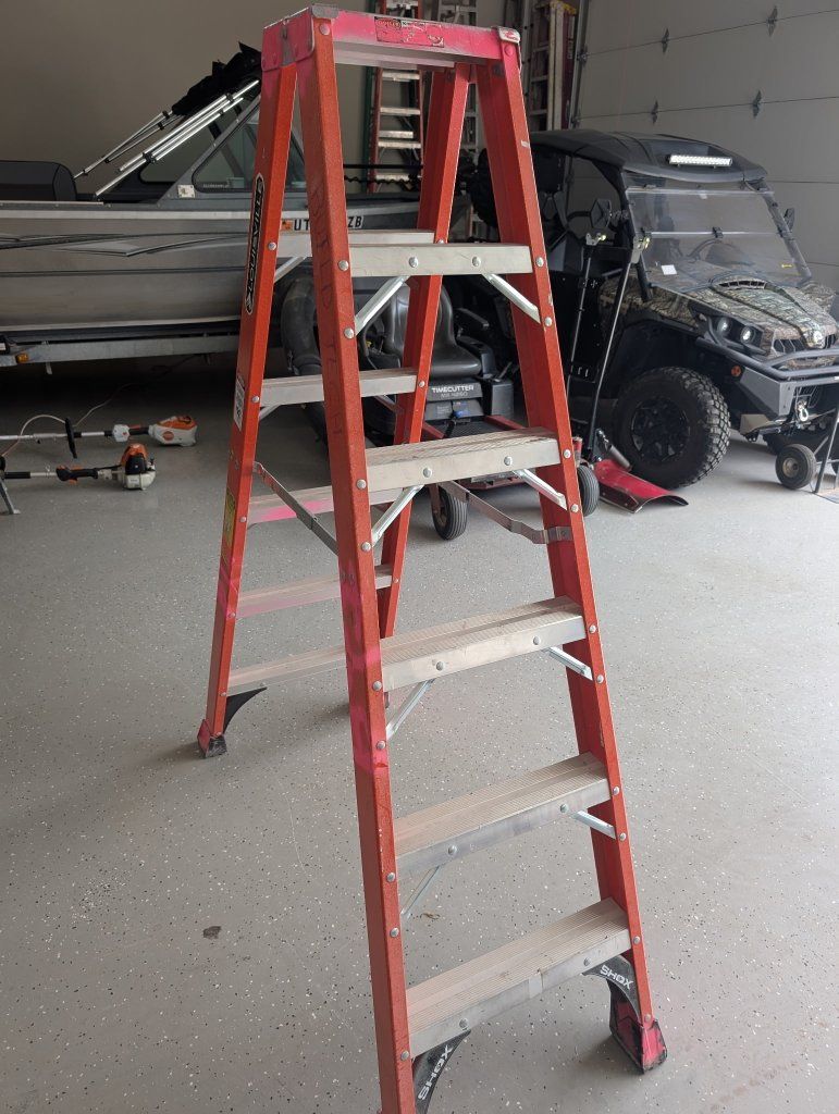 Heavy Duty 6 foot double step ladder