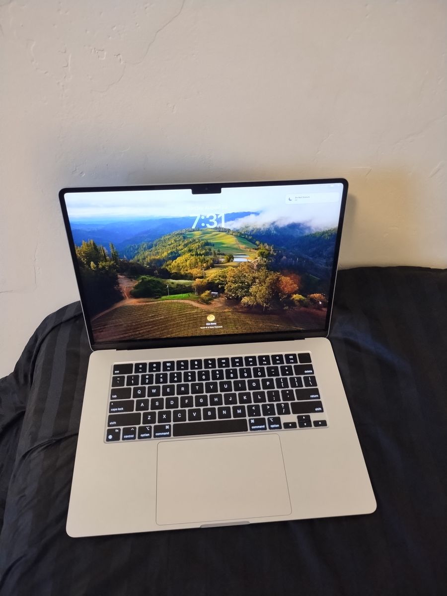 MacBook Air 15 inch M2