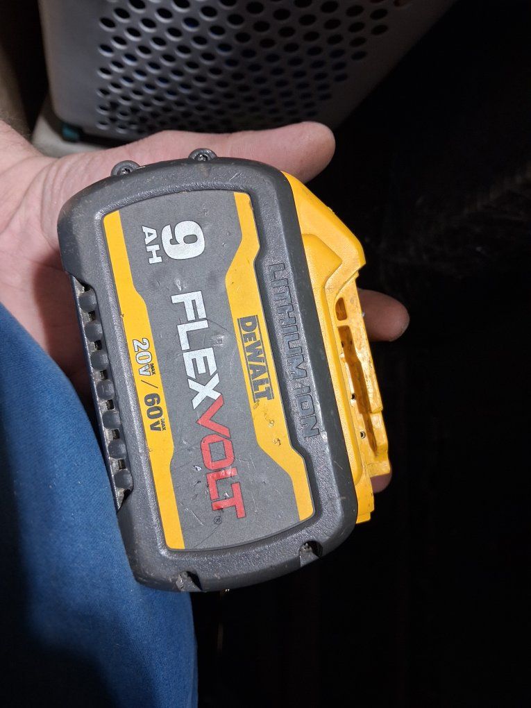 DeWalt FLEXVOLT 9Ah 20V/60V MAX Lithium-Ion Battery - DCB609 for Power Tools
