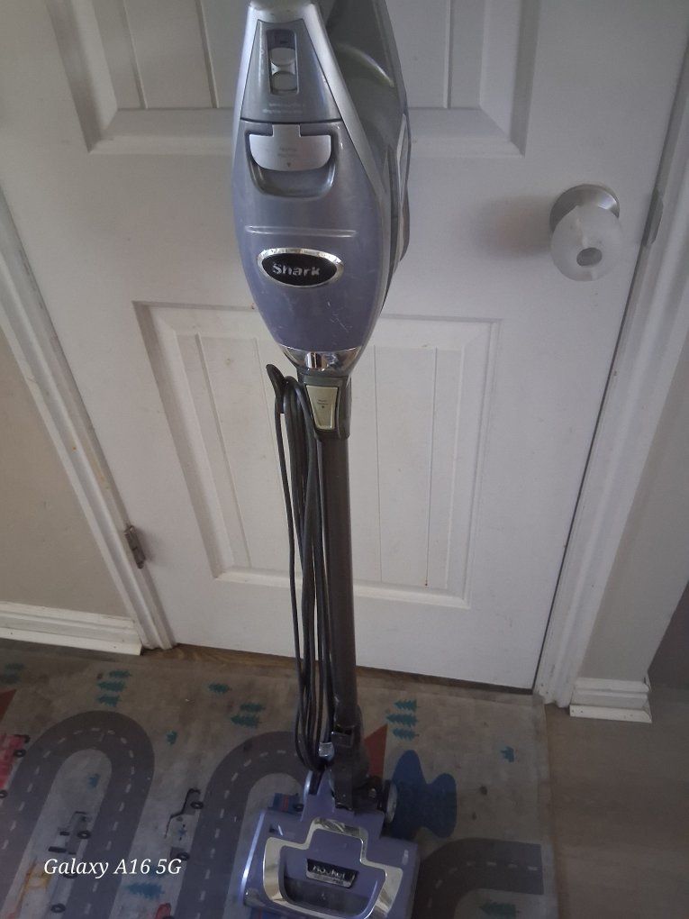Shark Navigator Lift-Away NV352 Upright Vacuum Cleaner - Purple/Silver, Bagless, Corded Electric