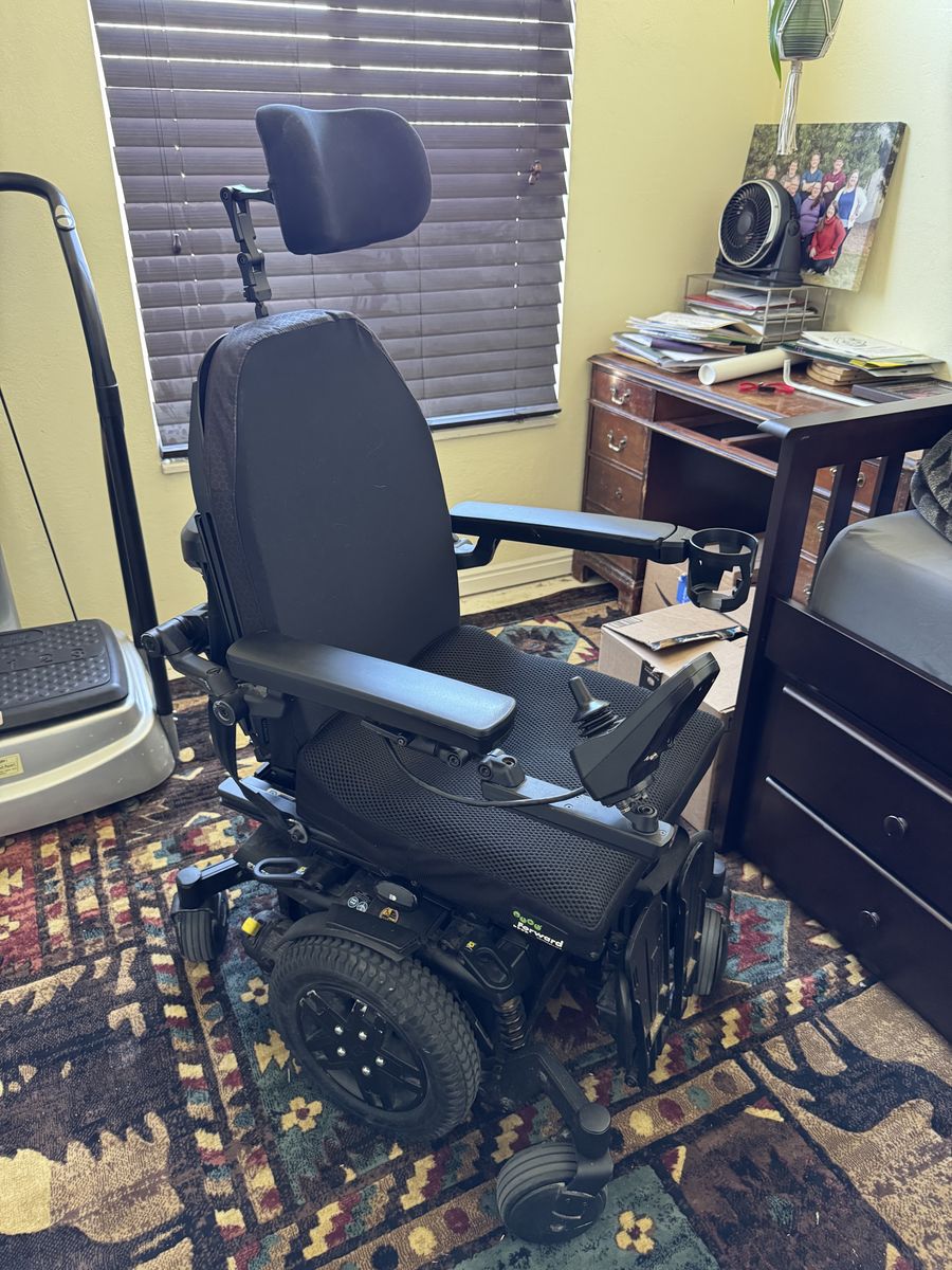 Quantum Q6 Electric Wheelchair