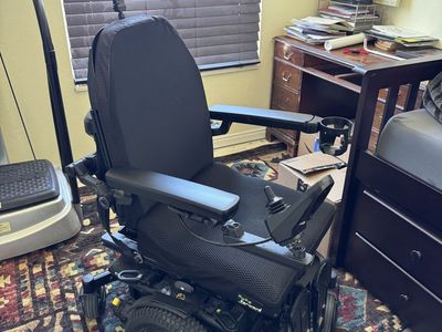 Quantum Q6 Electric Wheelchair
