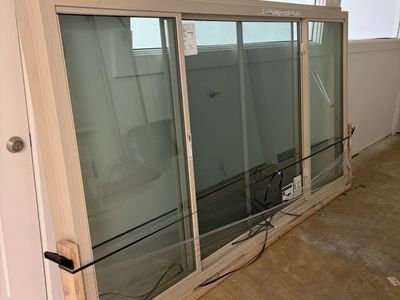 XOX Almond Window New 105 1/4 X 571/4