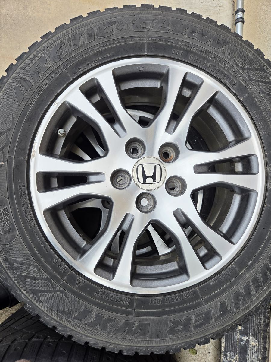 OEM Honda 17" Alloy Wheels (Set of 4) – Includes Mounted Winter Tires