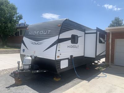 2021 Keystone Hideout Travel Trailer - Bumper Pull RV with Awning & Dinette
