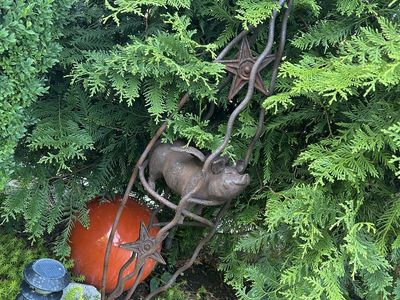 IRON FLYING PIG FINIAL YARD FIGURINE STONE BASE