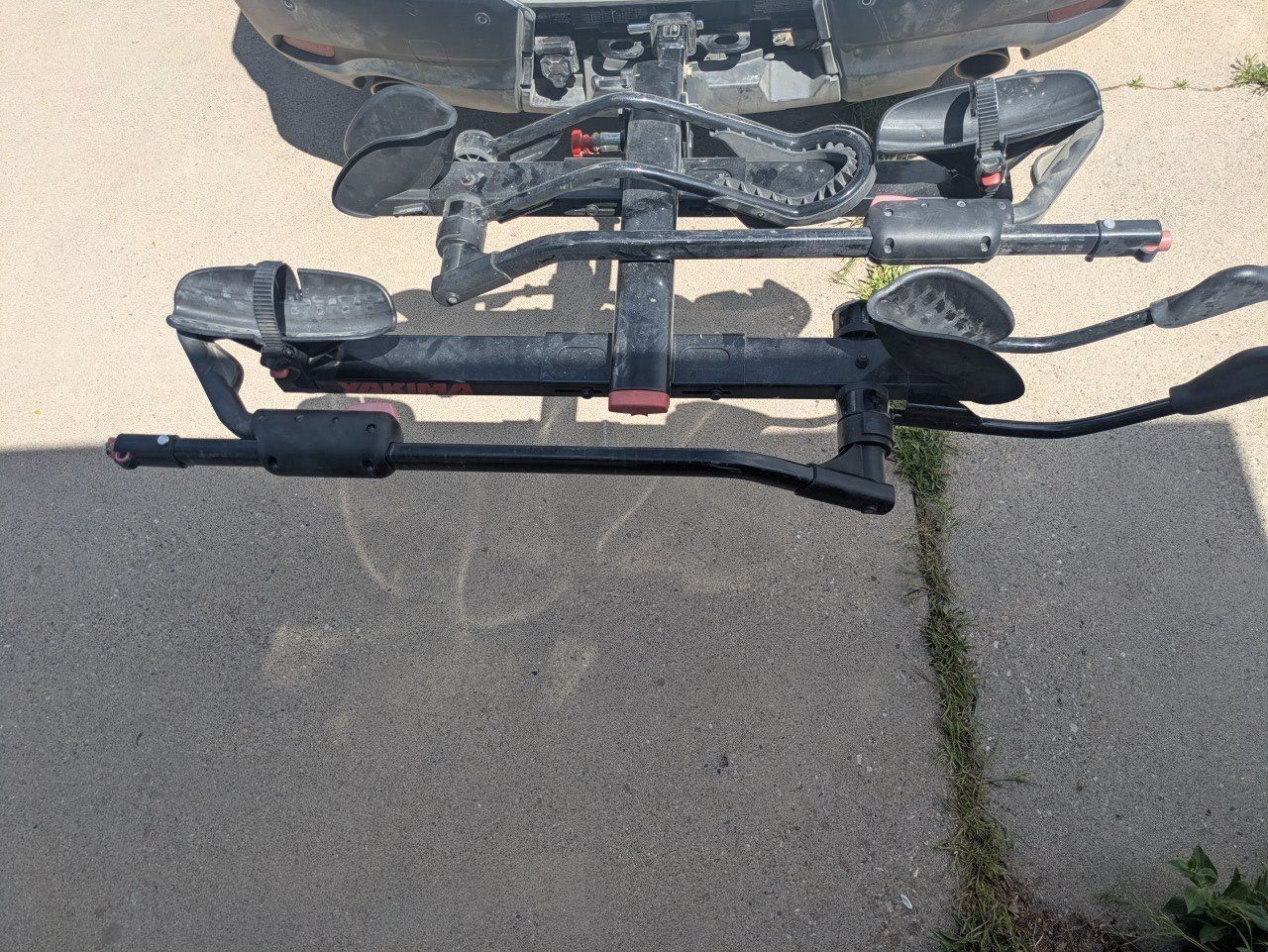 Yakima hold up-2 bike holder- Hitch mount size 1.25 inch