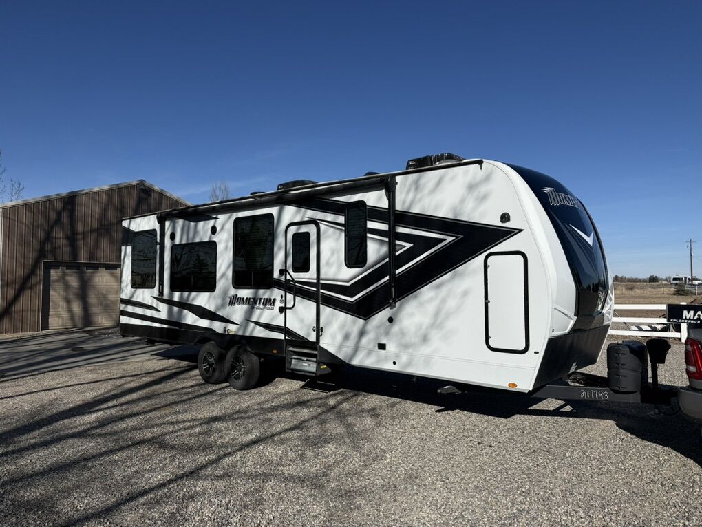 2022 Grand Design Momentum 30g