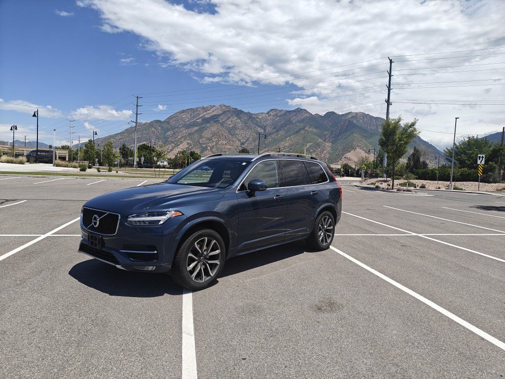 2019 Volvo XC90 T6 Momentum 7-Passenger