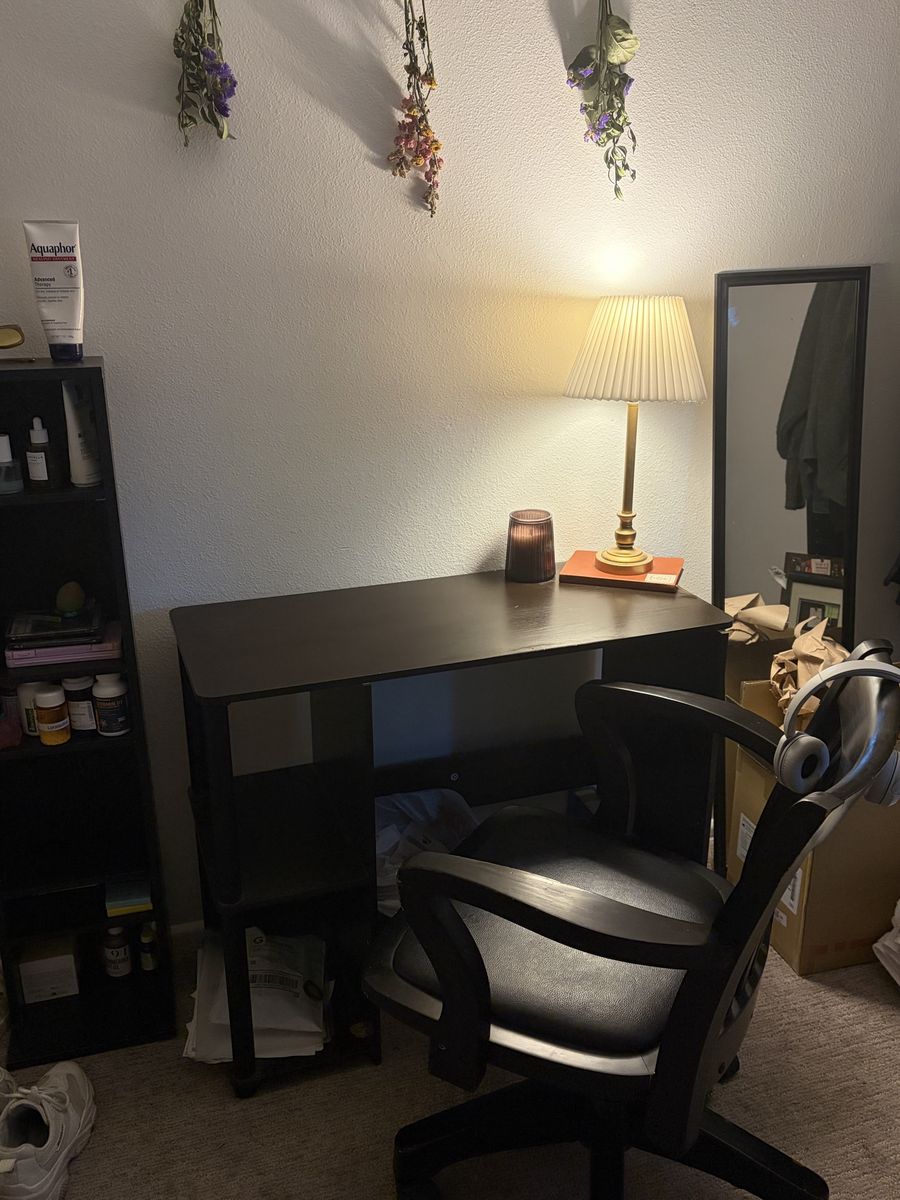 Desk And Chair Set!!