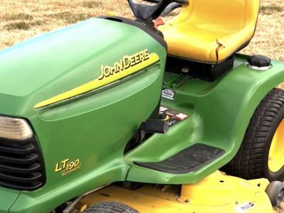John Deere Lt190 Riding Mower