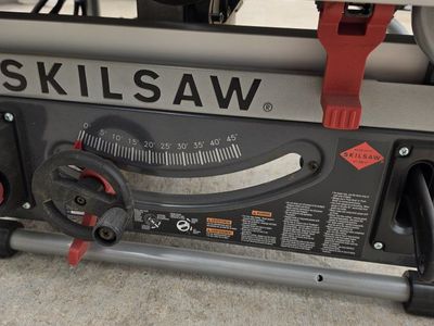SKILSAW Table Saw with Stand - Portable Jobsite Saw