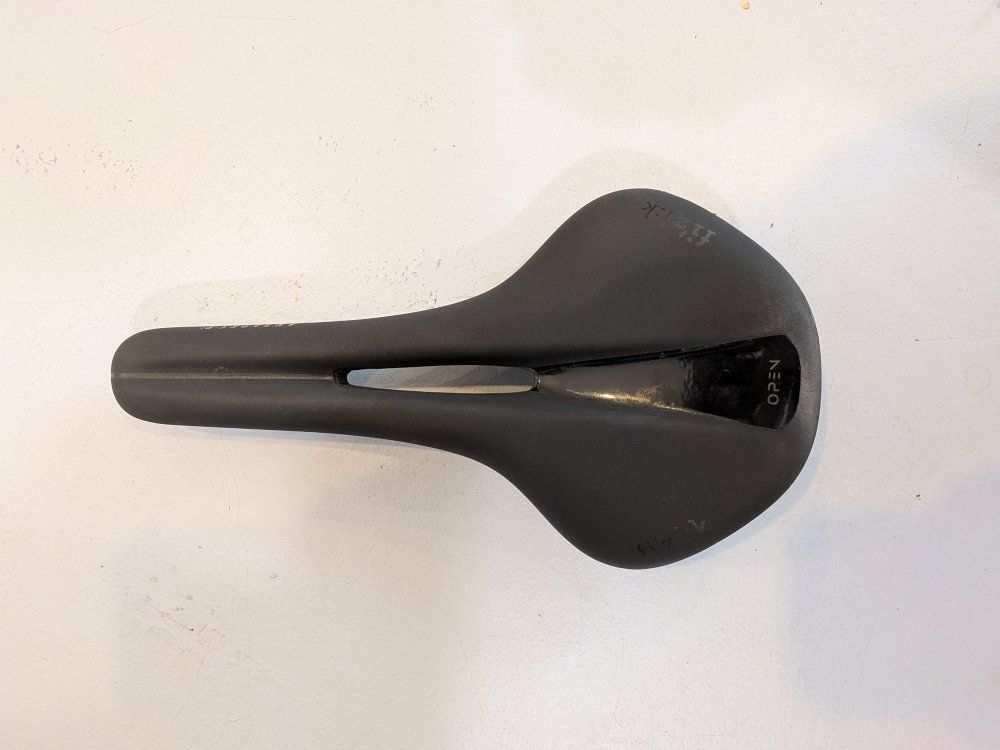 fizik Antares R1 carbon saddle
