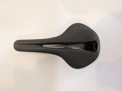 fizik Antares R1 carbon saddle