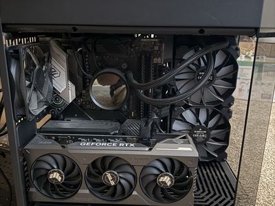 Gaming PC 3900X w 4070 Ti 32gb RAM