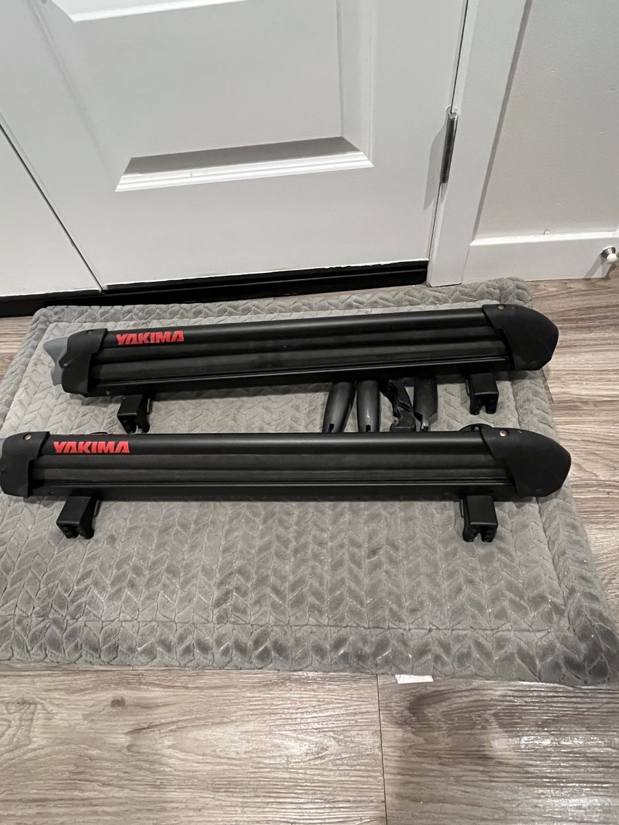 Yakima ski / board roof rack
