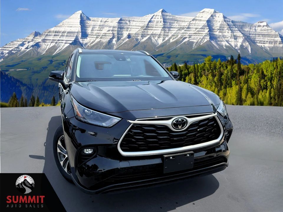 2023 Toyota Highlander XLE — rebuilt & branded title, 6% below market