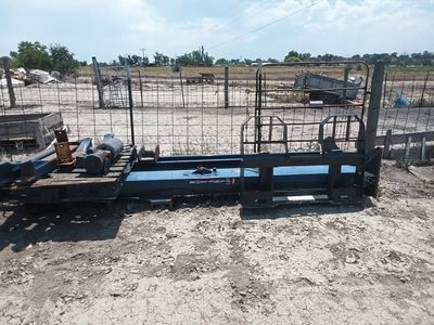Rotary 2 post A semetrical lift
