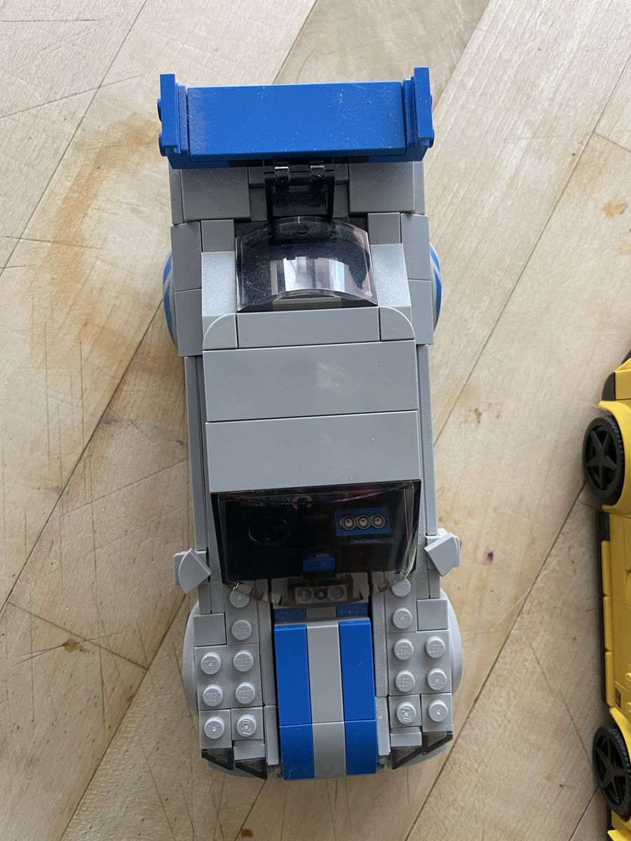 Main image 3
