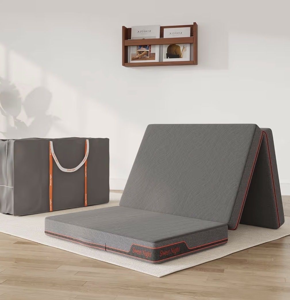 Full Size Tri-Fold Memory Foam Mattress + Carry Bag