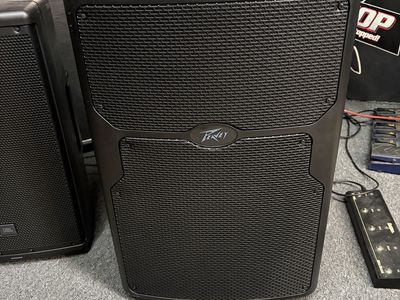 Peavey PVXp 15 15-inch Powered PA Speaker - Excellent Condition, High Performance