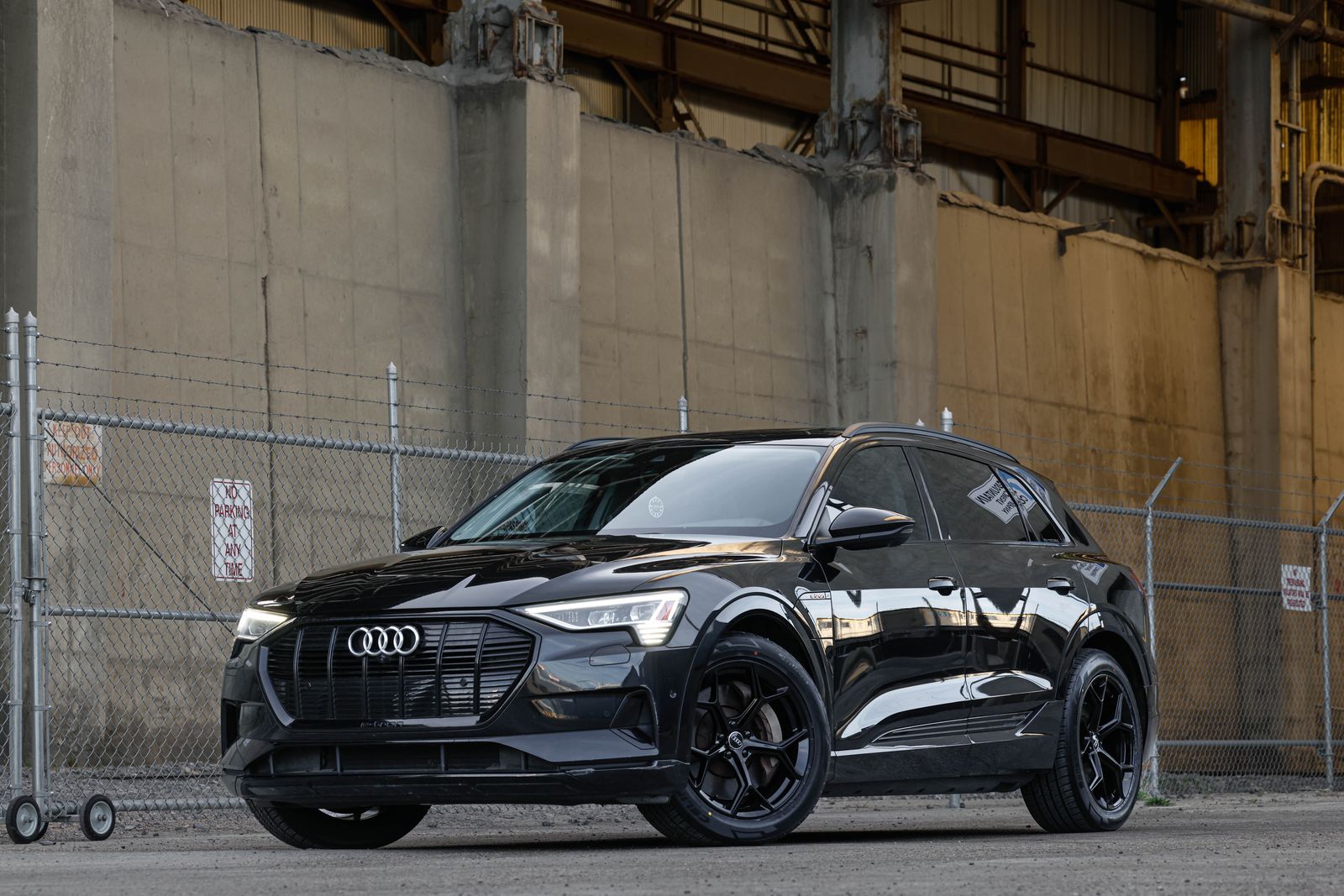 2021 Audi e-tron SUV quattro Premium Plus