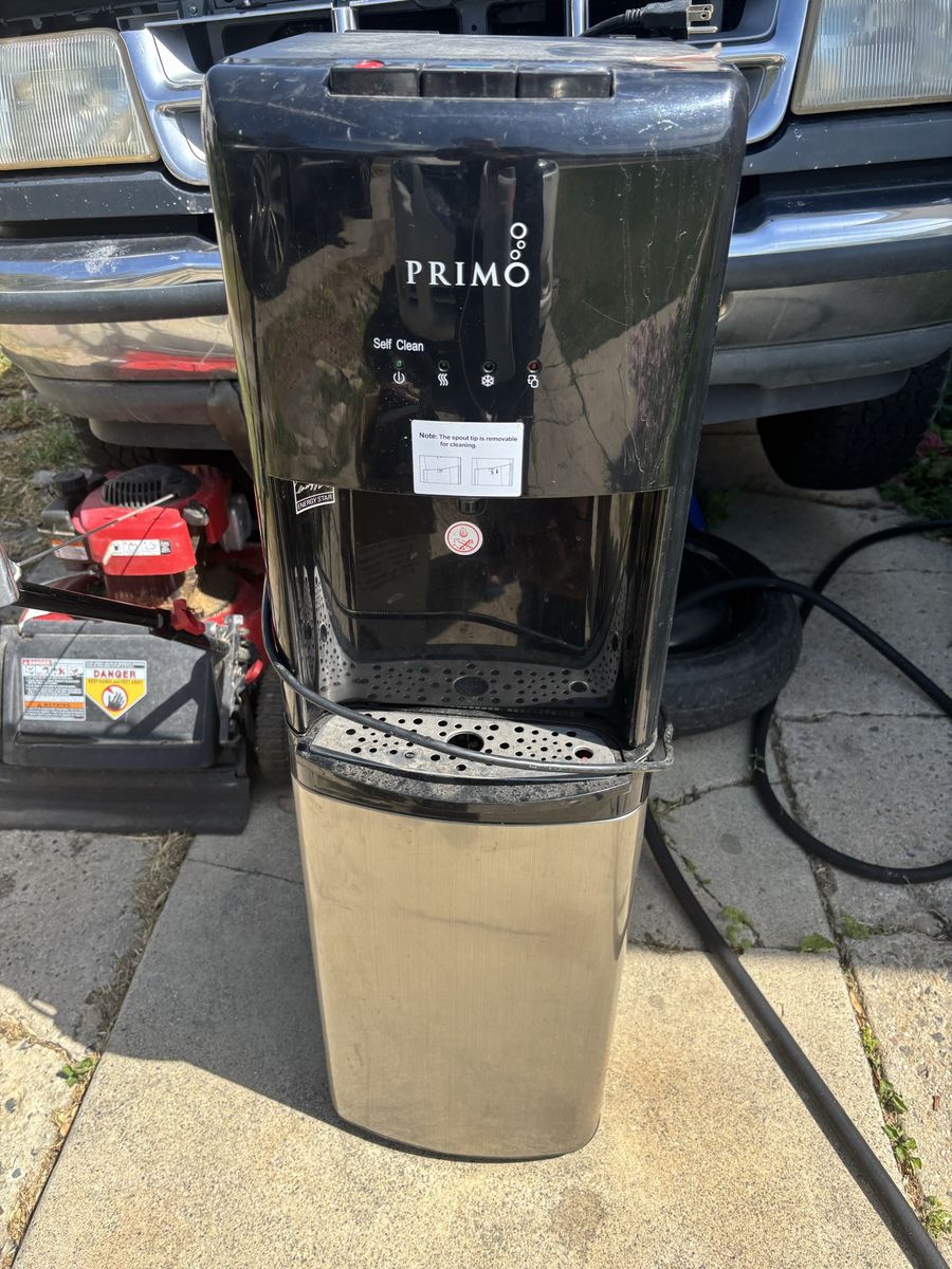 Primo filtered water dispenser