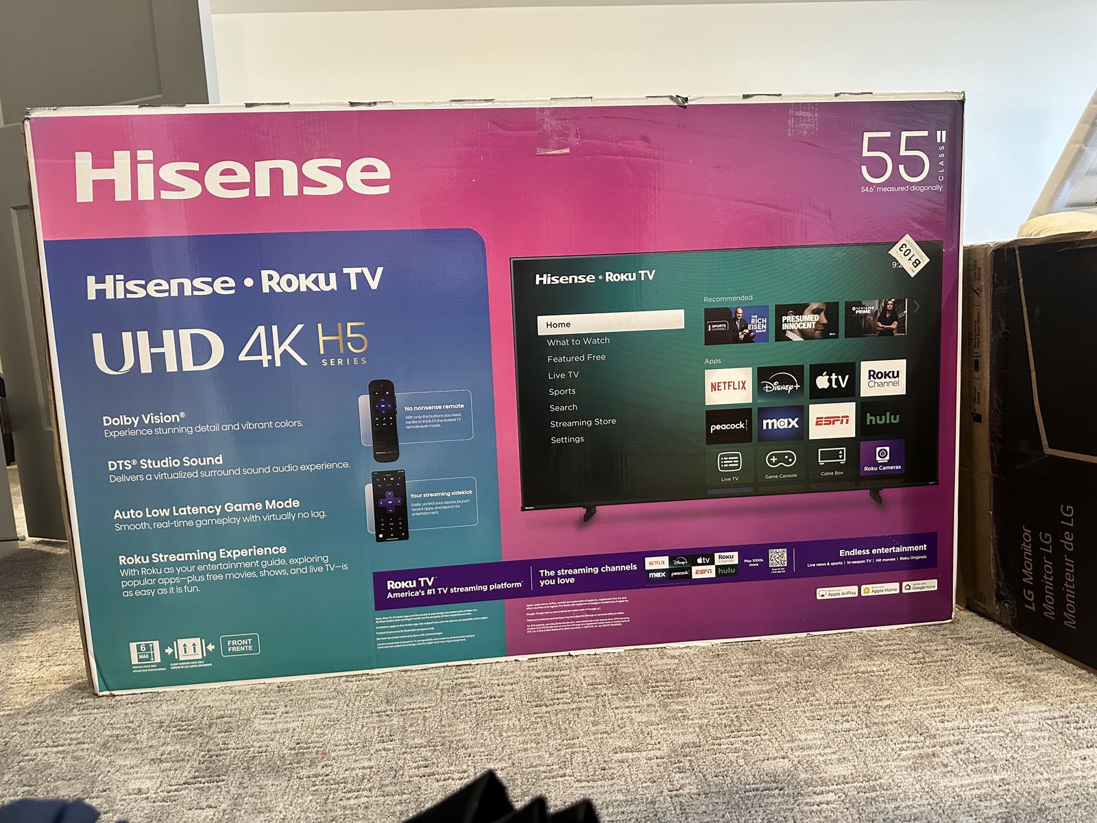 55" UHD 4K H5 Series Hisense + Roku TV