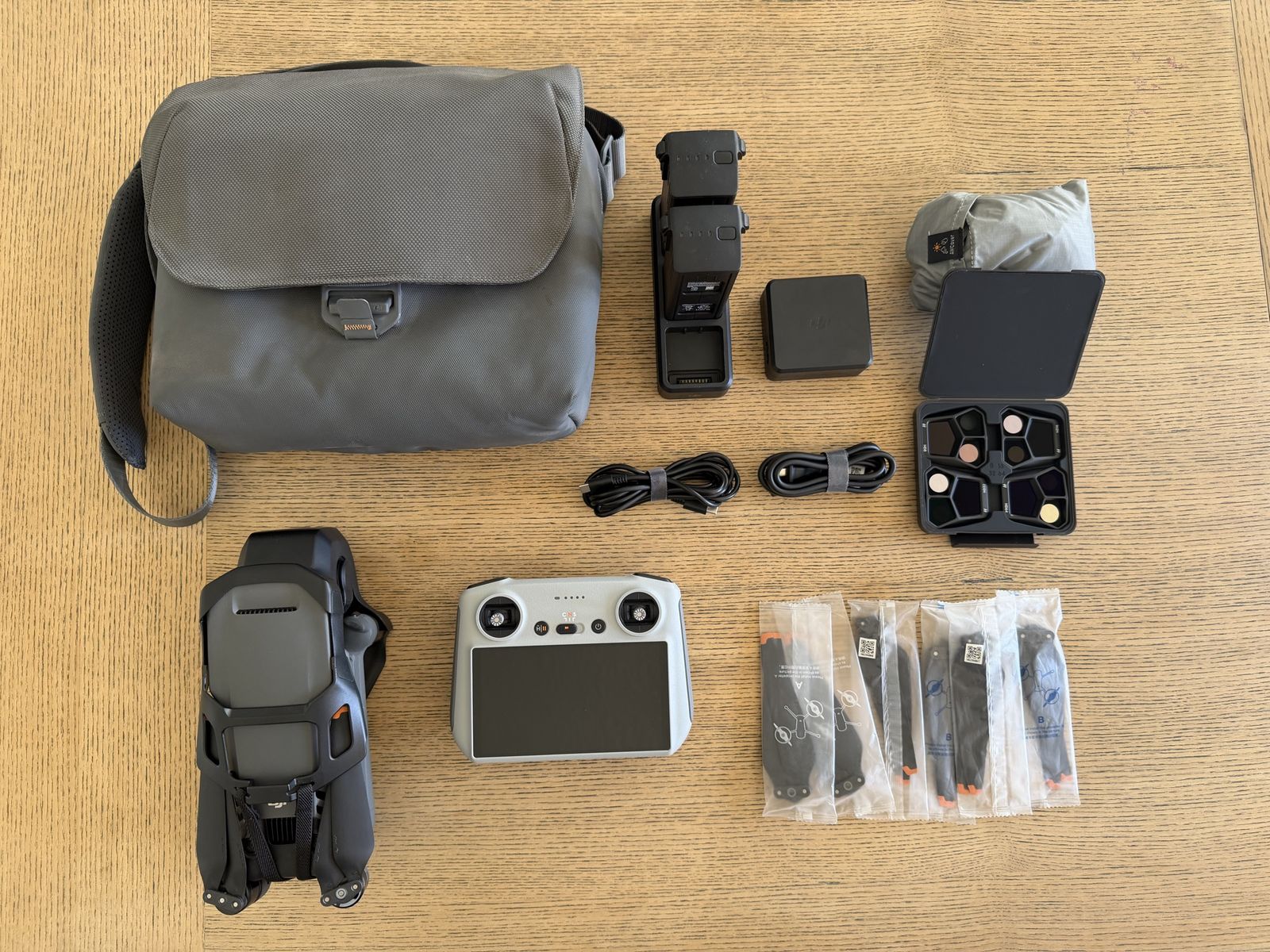 DJI Mavic 3 Pro Kit – Barely Used – Triple Camera Hasselblad