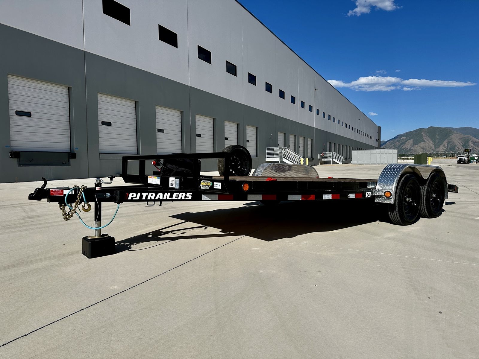 18’ Flat Bed w/winch rental