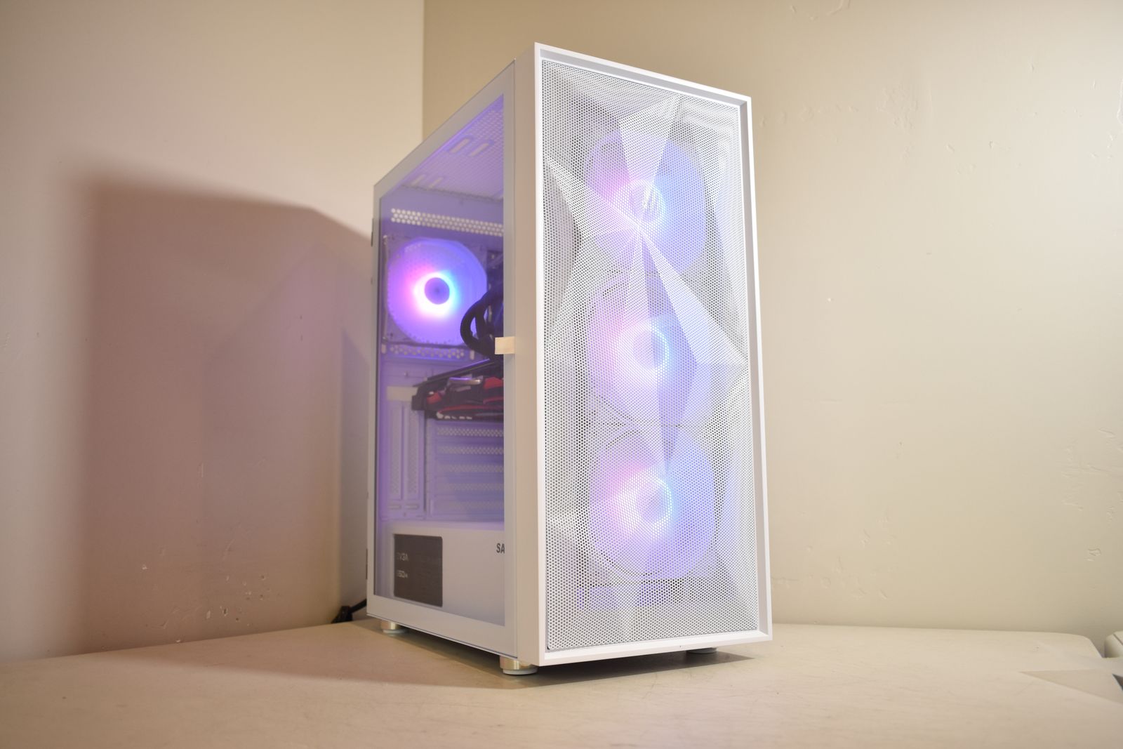 ARGB GAMING - i7-4770, RX 570 8gb, 16gb Ram, SSD