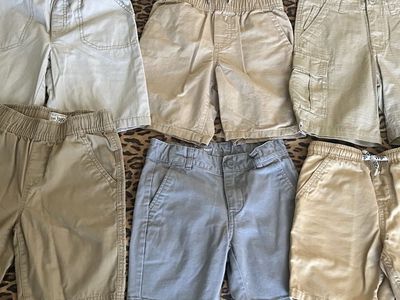 School Uniform Shorts Size 6 Levi’s, Old Navy, Nautica & Maximus Rex Boys Tan/Gray Relaxed Cargo & Chino - Lot of 6, Cotto