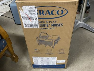 NEW - Graco Pack 'N Play