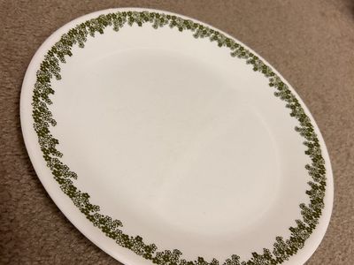 corningware corelle Crazy Daisy or Spring Blossom Green dinner plate 10.25