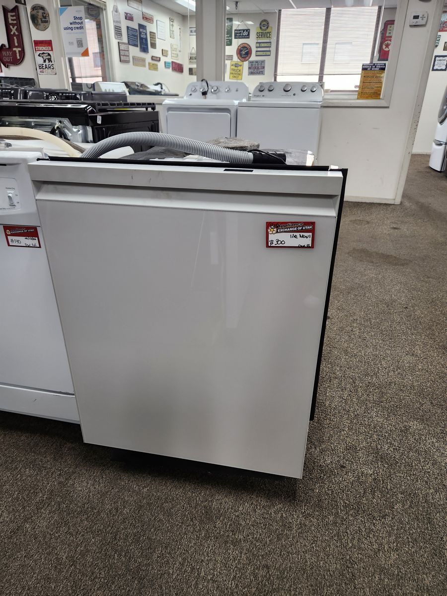 Stunning Samsung Built-In Dishwasher White Top Control SmartThings