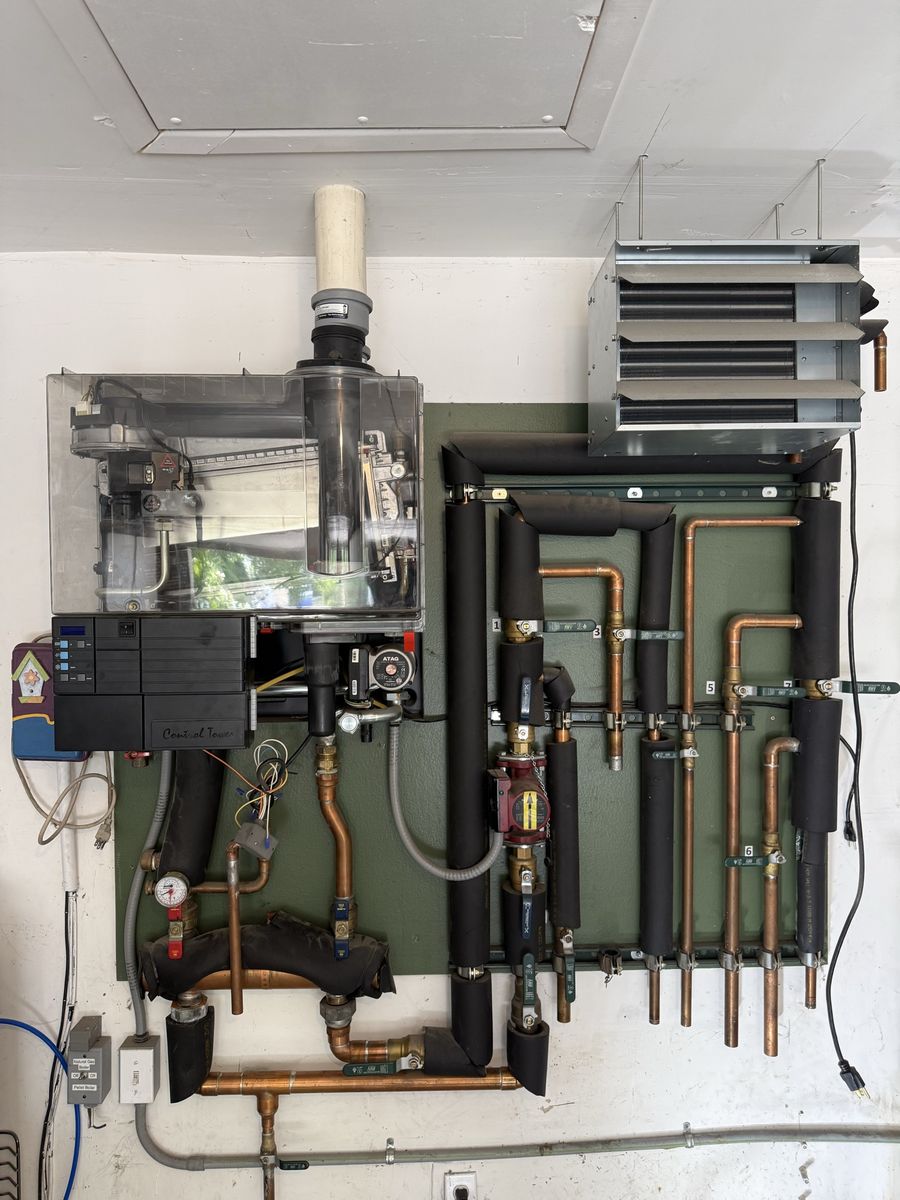 Rinnai Natural Gas Boiler Unit High Efficiency Heating System