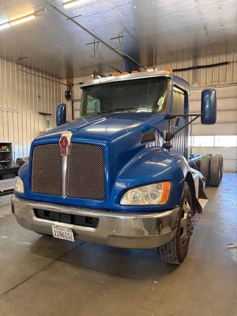 2019 KENWORTH T370
