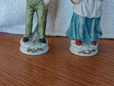 Hummel style figurines grandma and grandpa