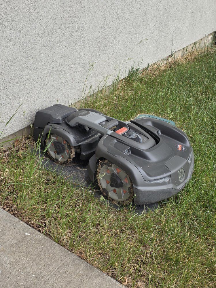 husqvarna 435x AWD Robot Mower