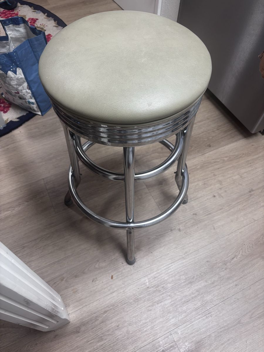 Retro diner style barstools (2) 25 in tall