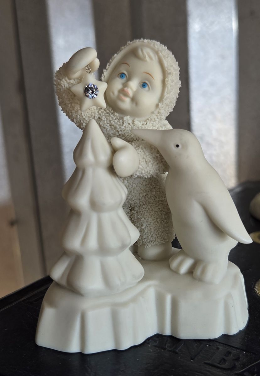 Department 56 Snowbabies porcelain figurine "Make It Shine"